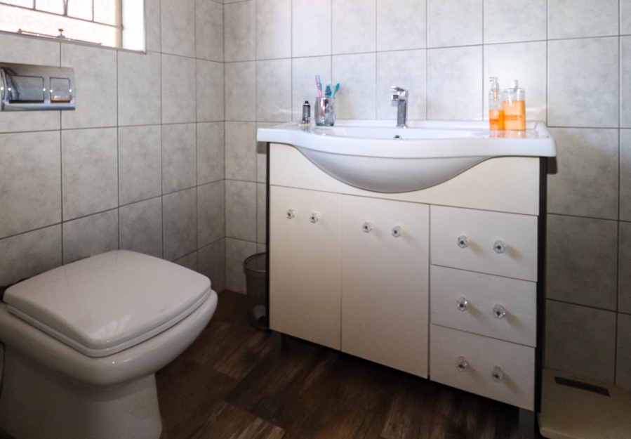 4 Bedroom Property for Sale in Flimieda North West